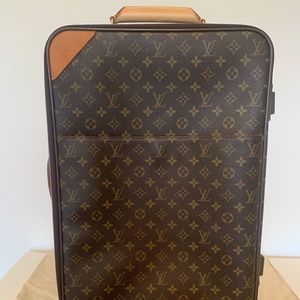 Authentic Louis Vuitton Pegase 55 suitcase